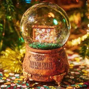 *NEW* Taylor Swift The Eras Tour Snowglobe